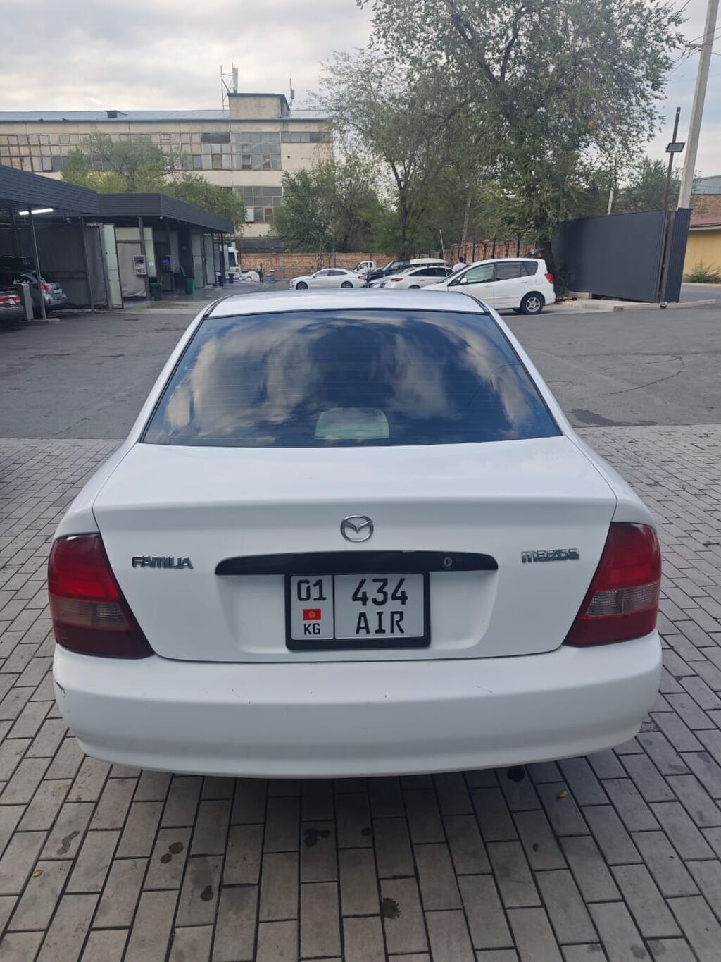 Mazda Familia: 2003 г., 1.5 л, Автомат, Бензин, Седан: фото 4