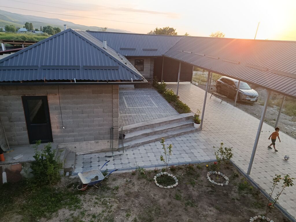 6 комнат и более, 200 м², 6 соток, Бишкек, Калтар с. Собственник: фото 4