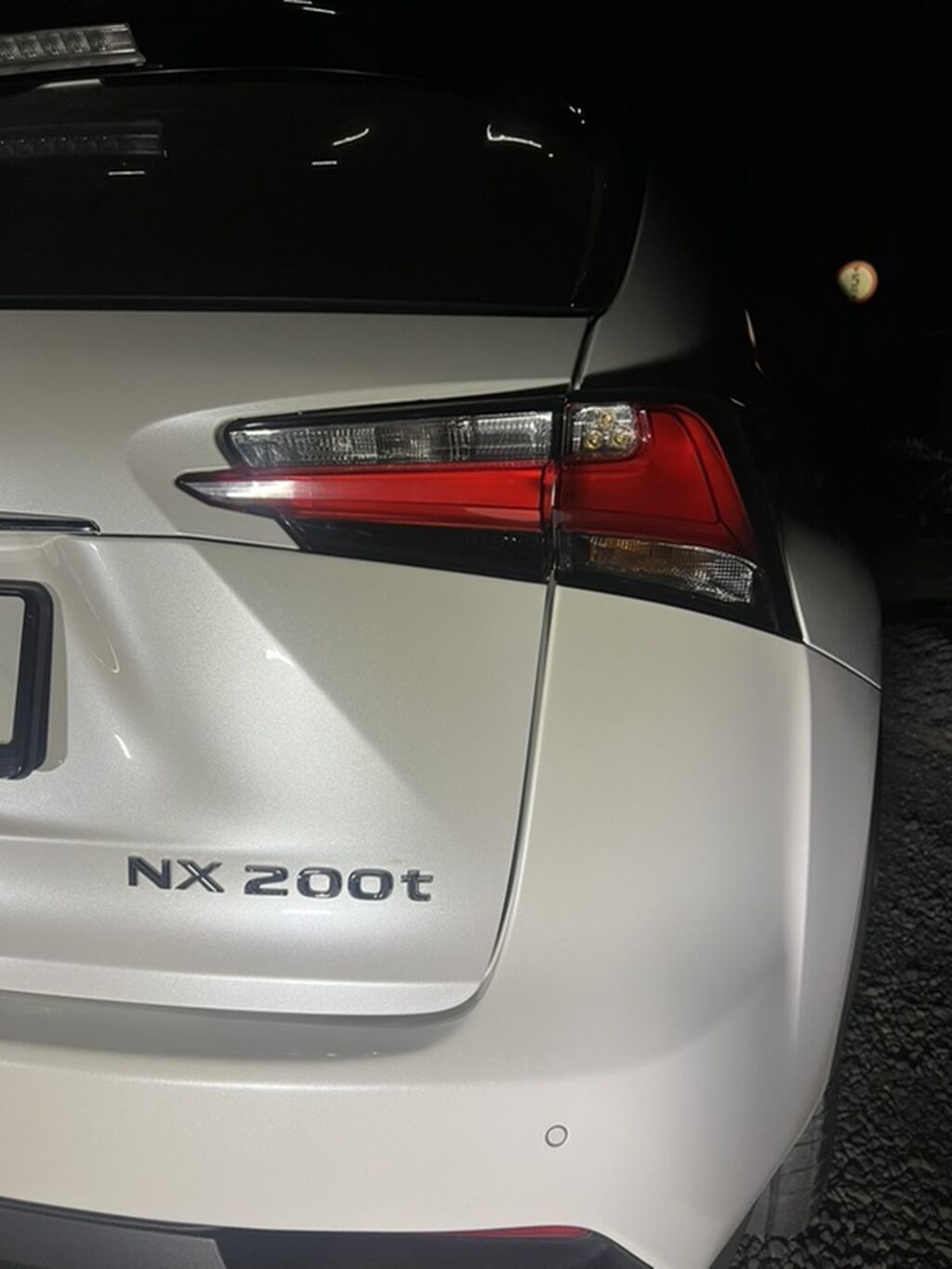 Lexus NX: 2017 г., 2 л, Автомат, Бензин, Кроссовер: фото 1