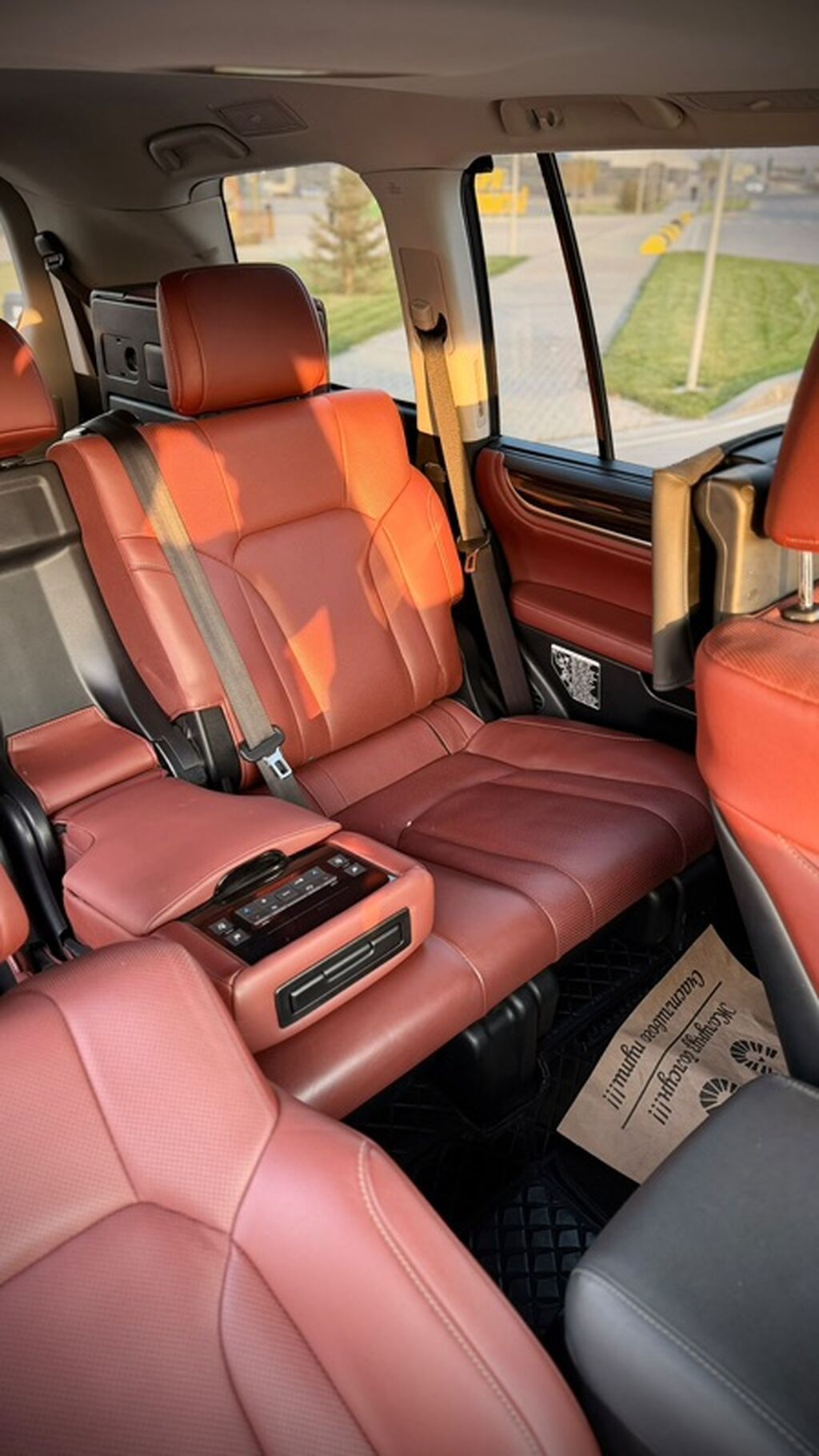 Lexus LX: 2021 г., 5.7 л, Автомат, Бензин, Внедорожник: фото 3