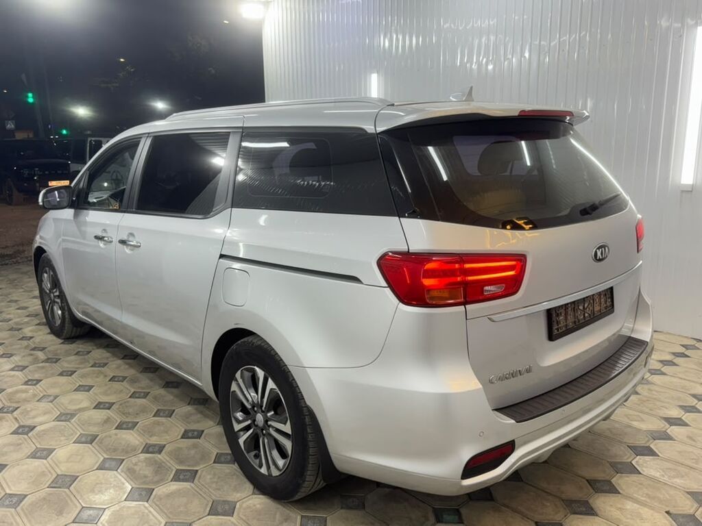 Kia Carnival: 2019 г., 2.2 л, Автомат, Дизель, Минивэн: фото 3