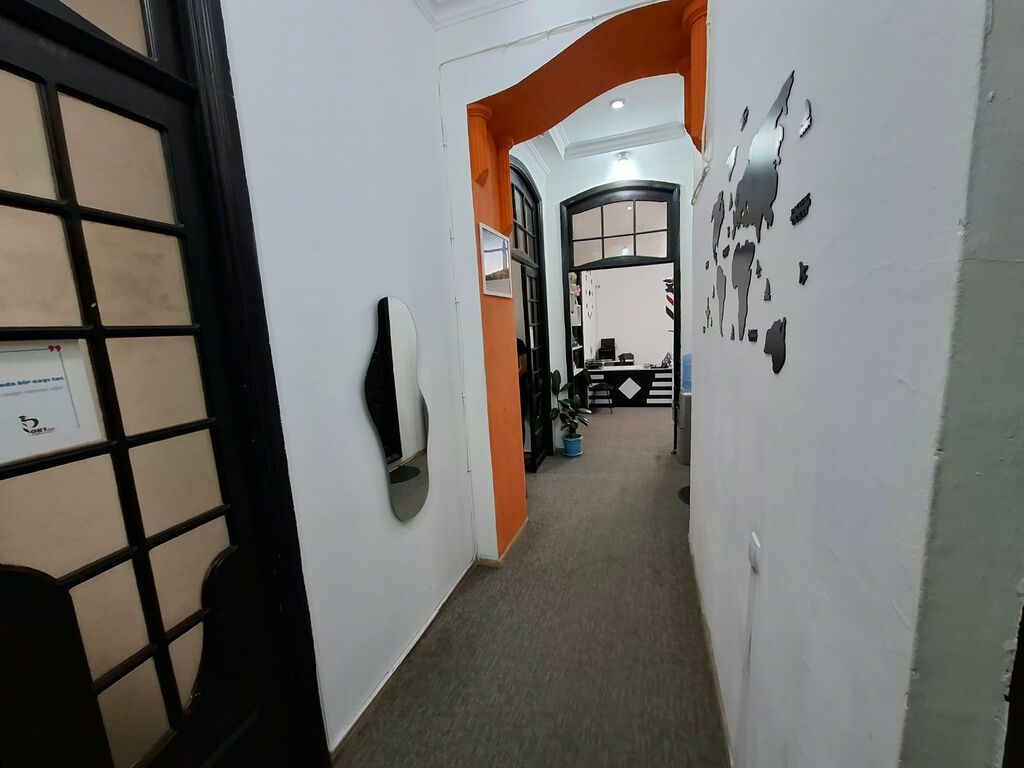 Bakı, 5 otaqlı, Köhnə tikili, 174 kv. m