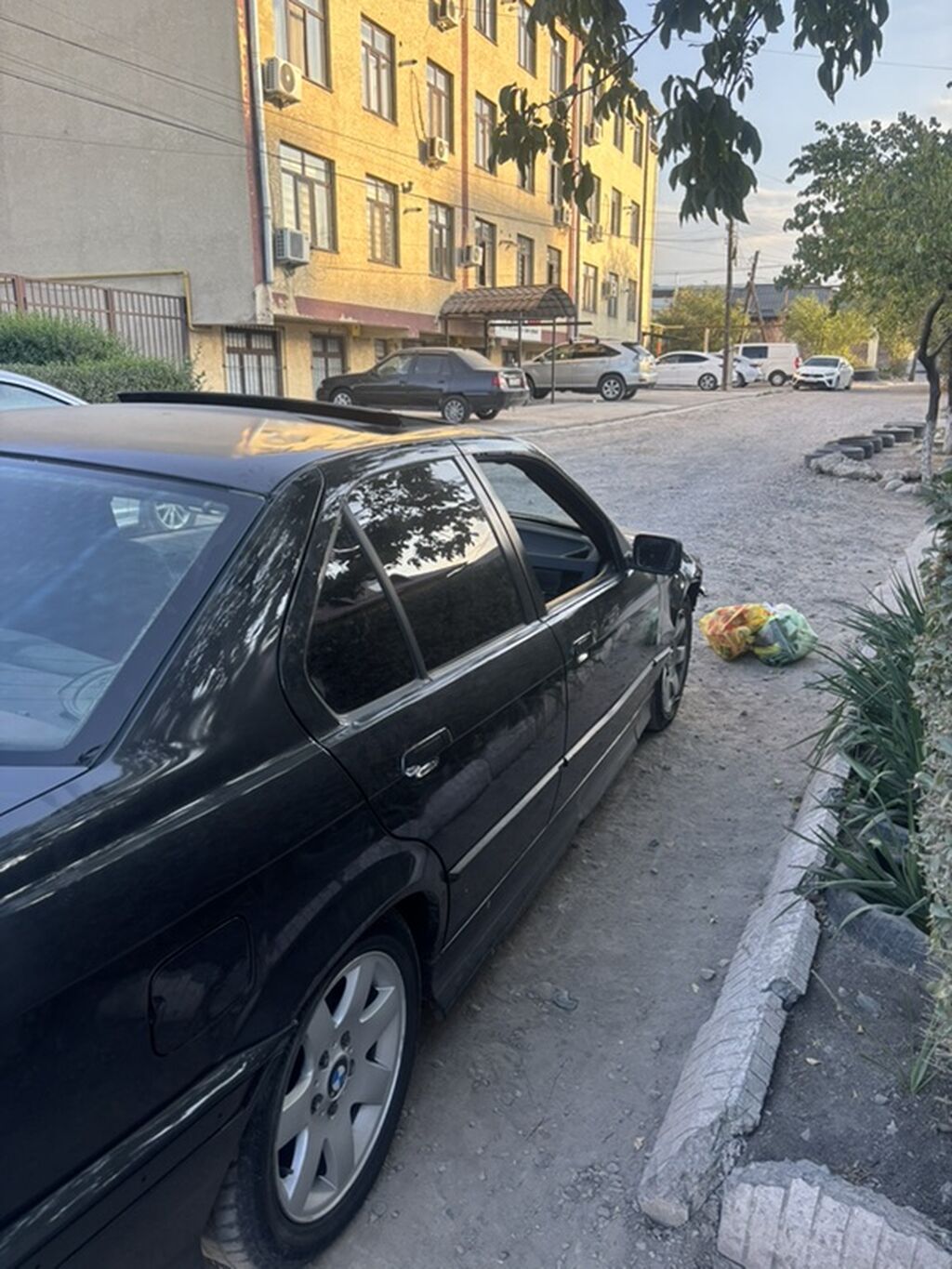 BMW 3 series: 1991 г., Седан: фото 5