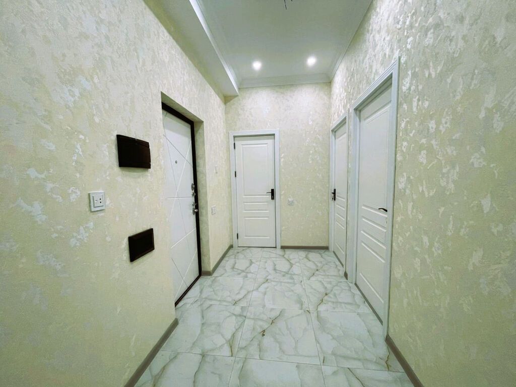 Qaraçuxur qəs., 3 otaqlı, Yeni tikili, 85 kv. m