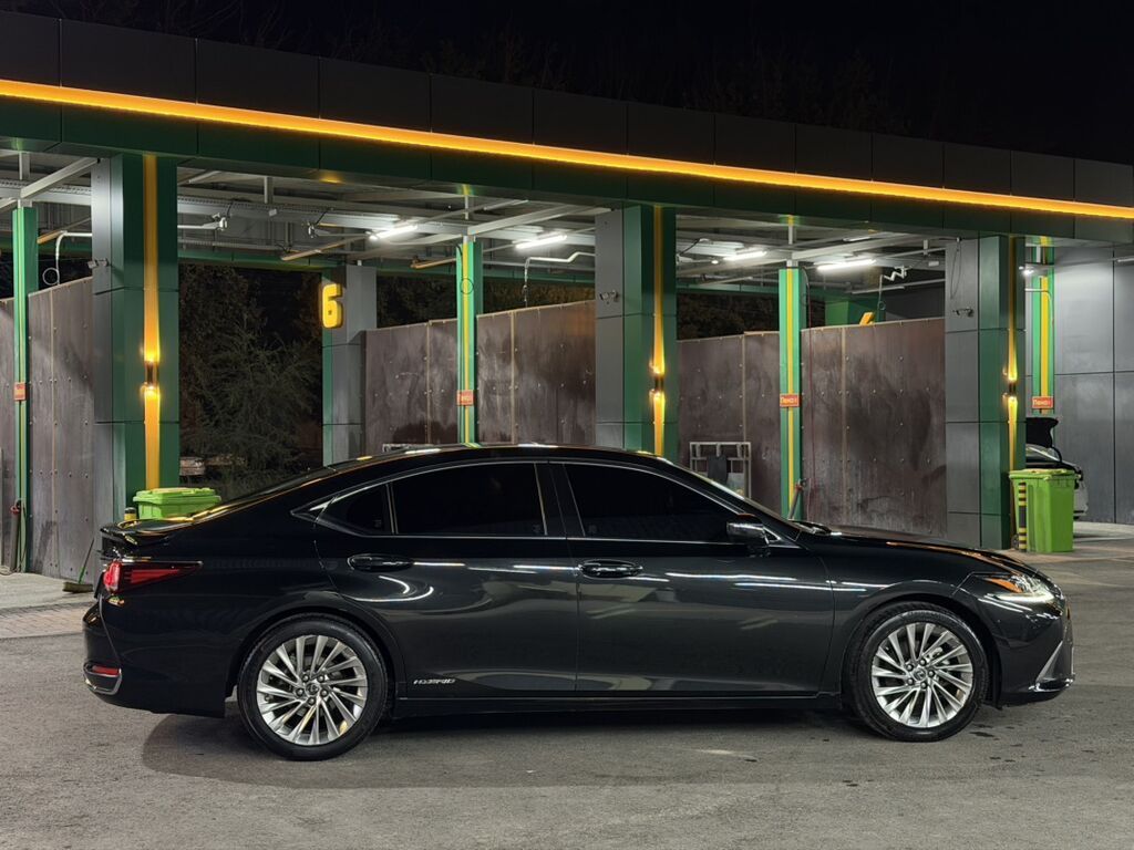 Lexus ES: 2019 г., 2.5 л, Вариатор, Гибрид, Седан: фото 6