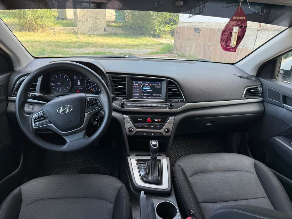 Hyundai Elantra: 2017 г., 2 л, Автомат, Бензин, Седан: фото 8