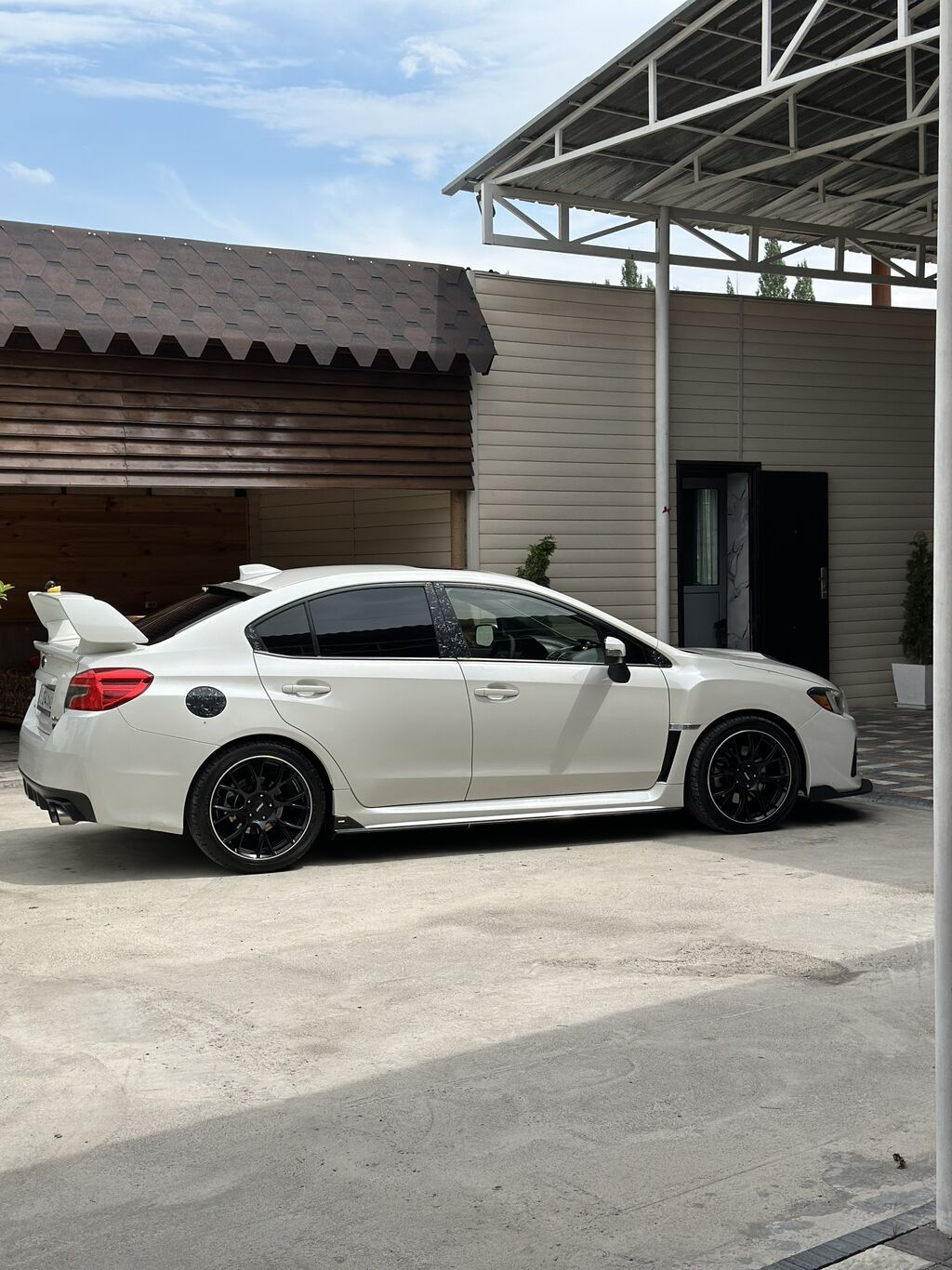 Subaru Impreza WRX: 2017 г., 2 л, Механика, Бензин, Седан: фото 1