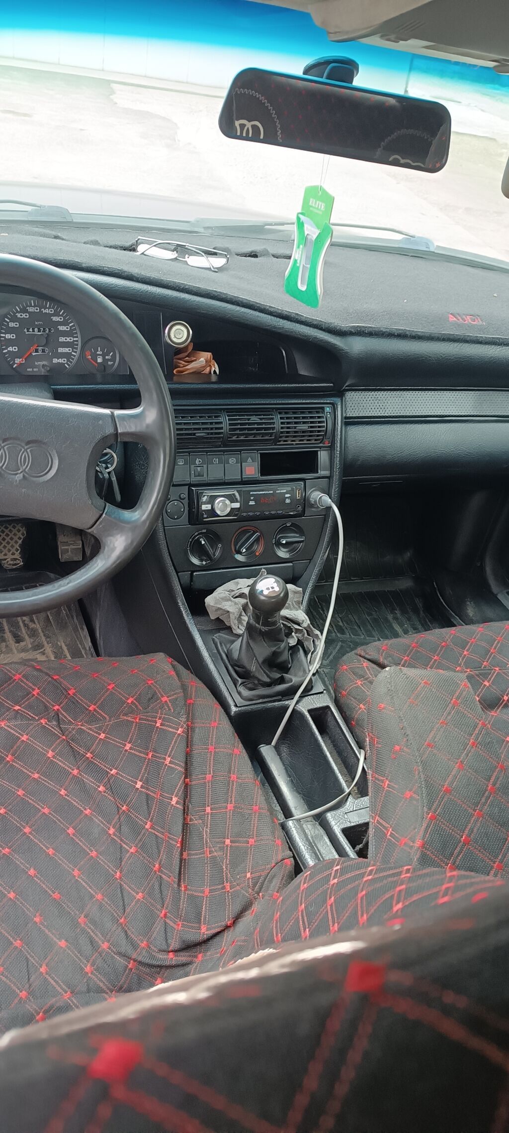 Audi 100: 1992 г., 2.3 л, Бензин, Седан: фото 5