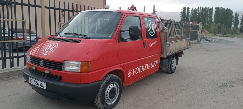 Volkswagen Transporter: 2002 г., 2.5 л, Механика, Бензин: фото 3