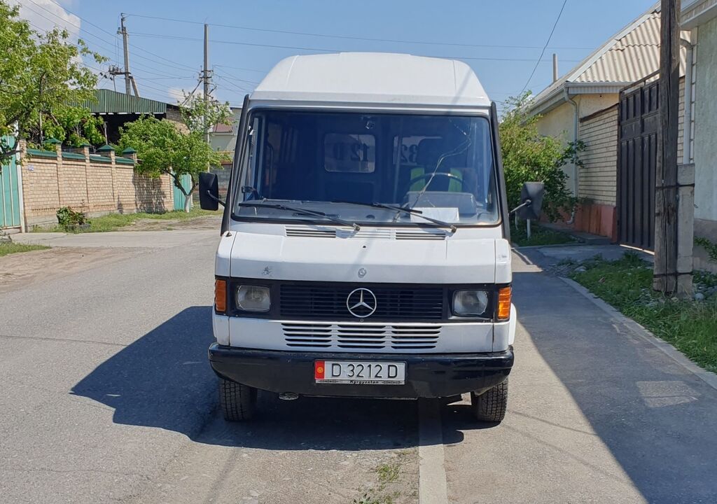 Mercedes-Benz : 1995 г., 2.3 л, Механика, Дизель, Бус: фото 2