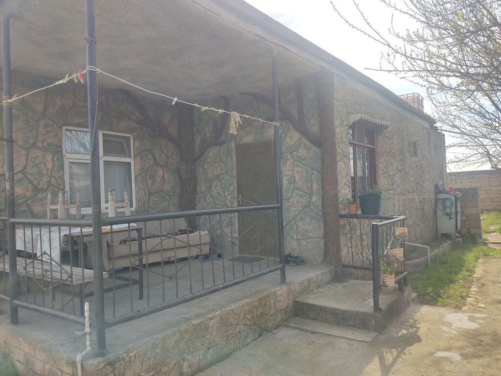 3 otaqlı, 96 kv. m, Kredit yoxdur, Orta təmir