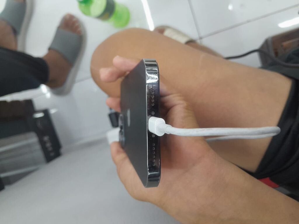 IPhone 13 Pro, 256 ГБ, цвет Graphite Дисплей и аккумулятор заменен: фото 6