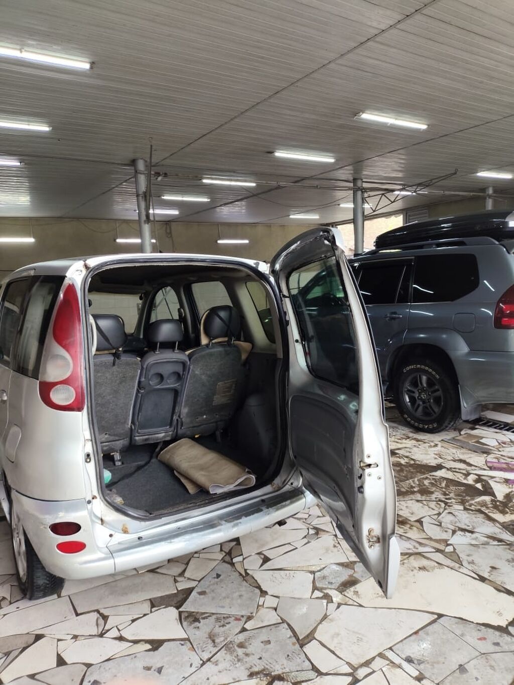 Toyota Yaris Verso: 2000 г., 1.3 л, Механика, Бензин, Универсал: фото 5