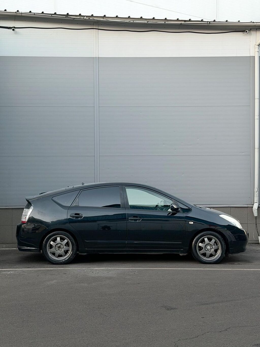 Toyota Prius: 2004 г., 1.5 л, Автомат, Гибрид, Хэтчбэк: фото 2
