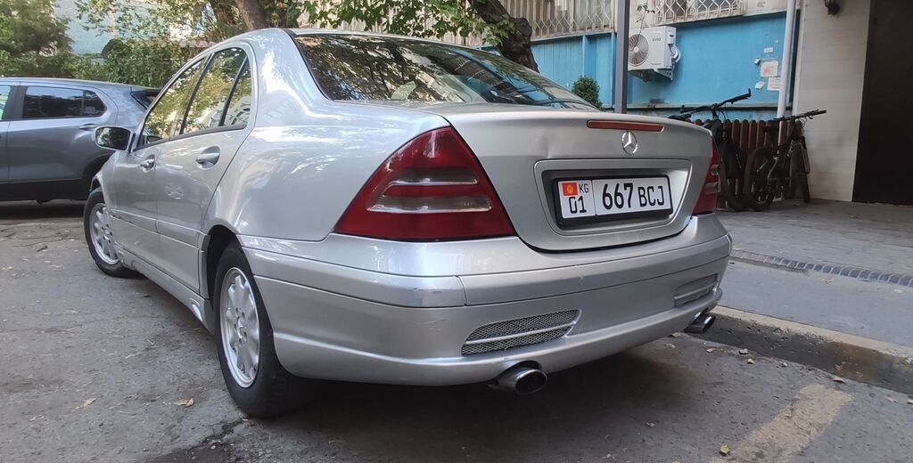 Mercedes-Benz C-Class: 2001 г., 2 л, Механика, Бензин, Седан: фото 6