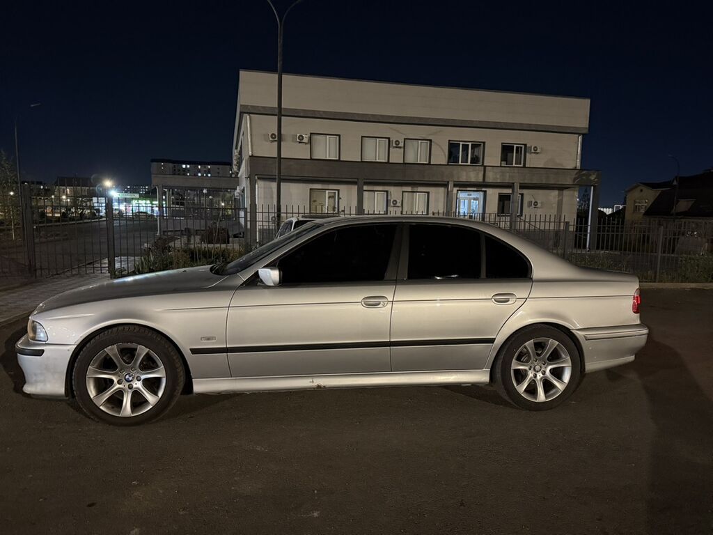 BMW 5 series: 2002 г., 3 л, Механика, Бензин, Седан: фото 2