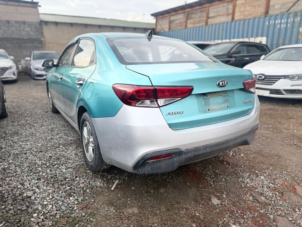 Kia Forte: 2020 г., 1.6 л, Механика, Газ, Седан: фото 4