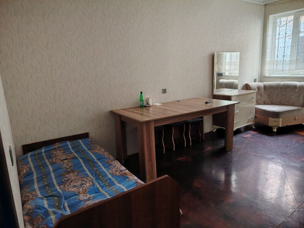 2 otaqlı, 49 kv. m, Orta təmir