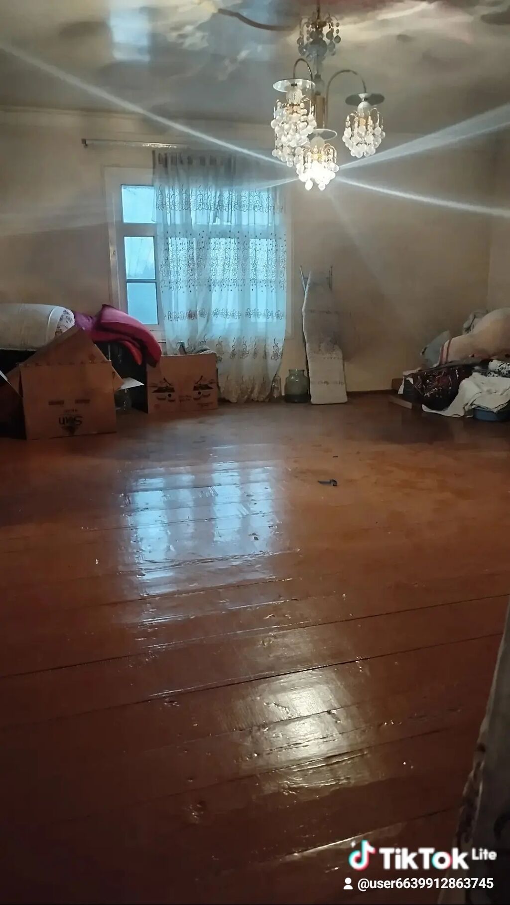 Satılır: həyəti olan fərdi yaşayış evi. Sabirabad şəhərinin tam