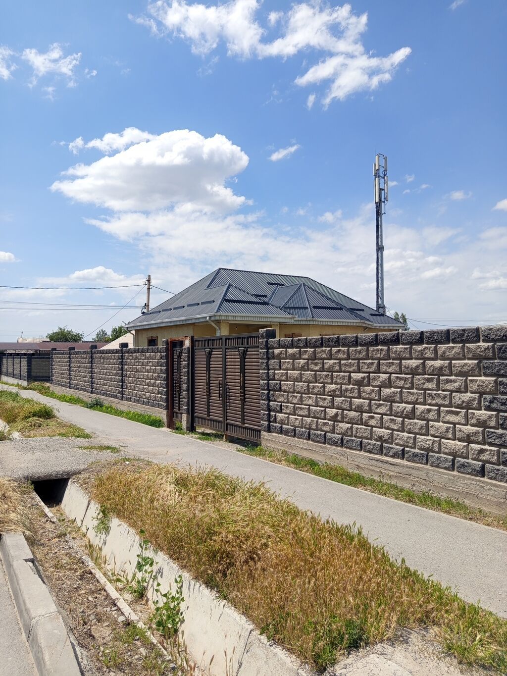 Продаётся одноэтажный жилой дом 2021г постройки, с огороженным: фото 2