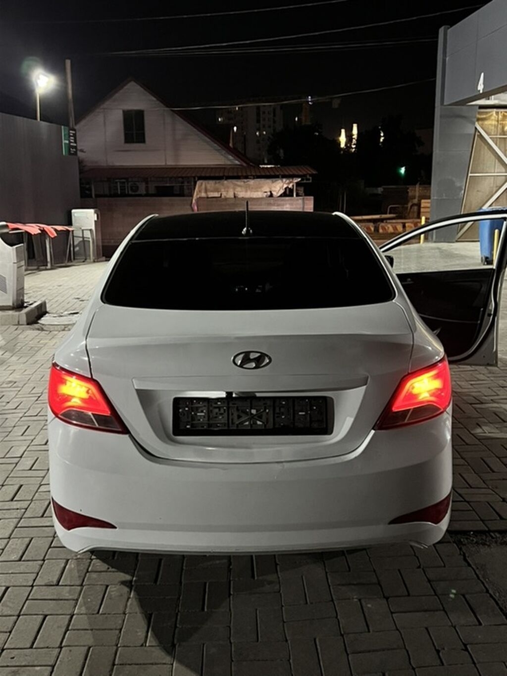 Hyundai Solaris: 2015 г., 1.4 л, Автомат, Бензин, Седан: фото 6