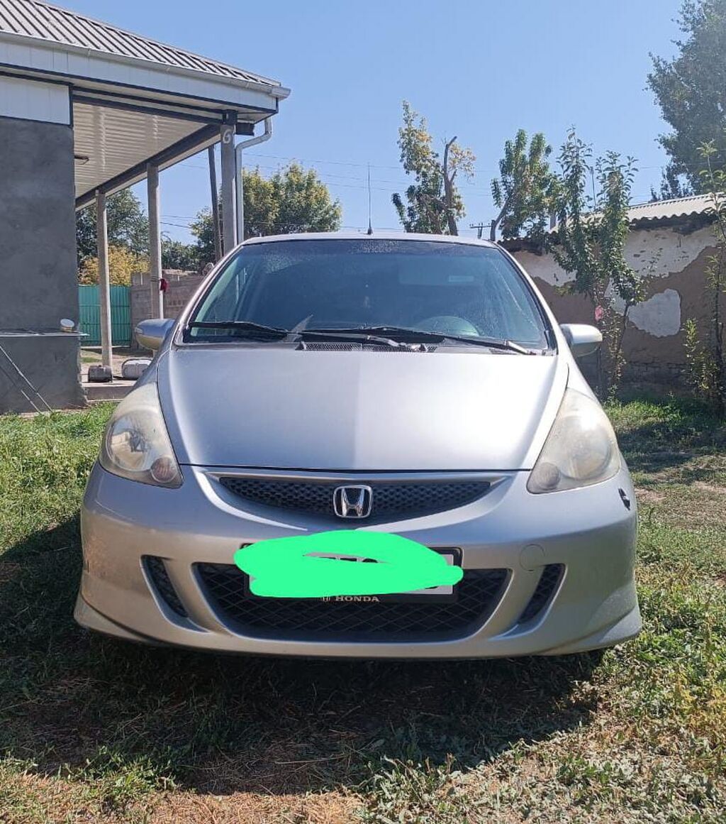 Honda Jazz: 2008 г., 1.3 л, Автомат, Бензин, Хэтчбэк: фото 2