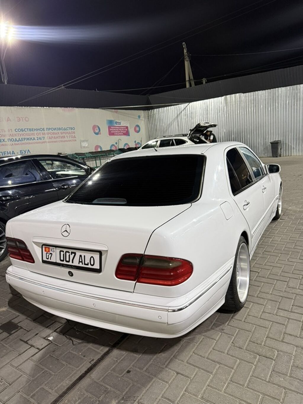 Mercedes-Benz E-Class: 2001 г., Седан: фото 3