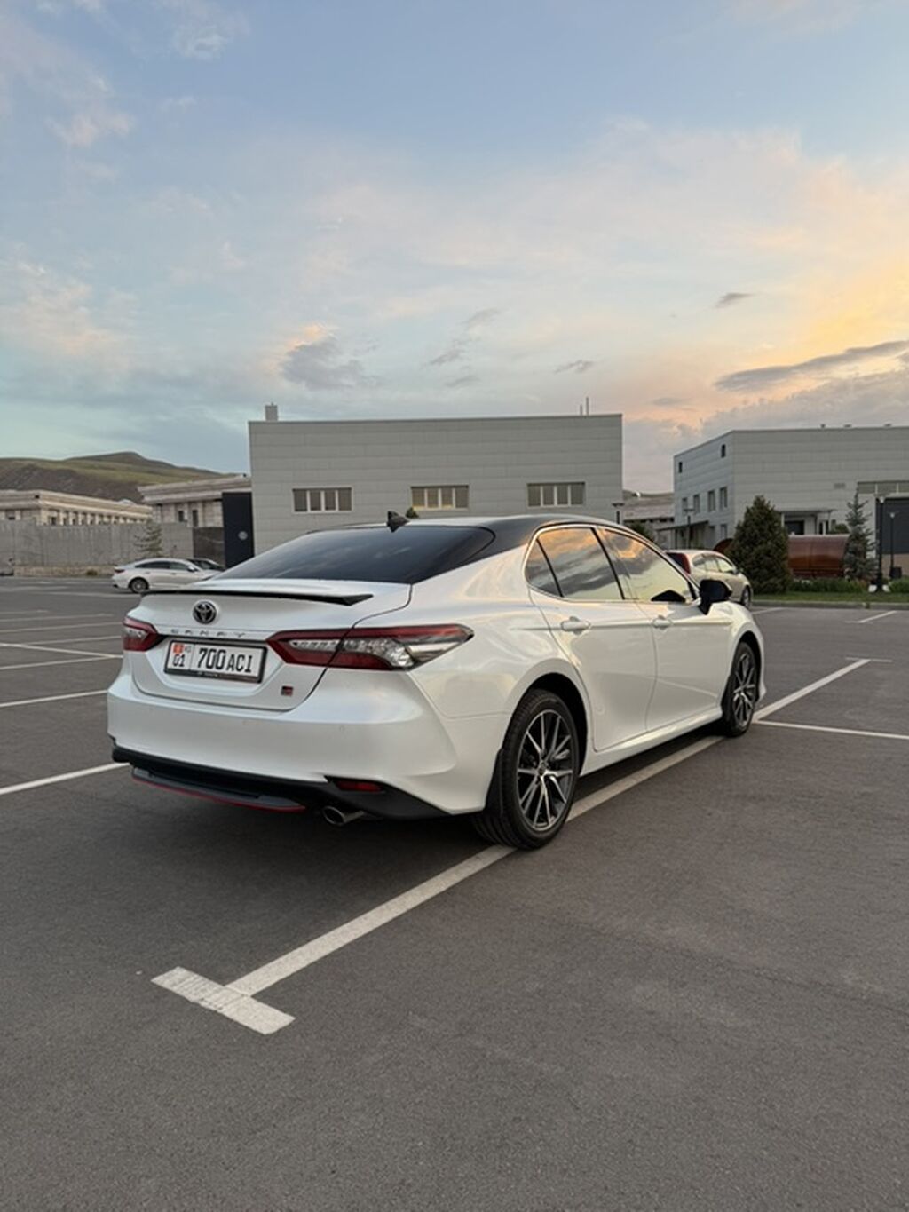 Toyota Camry: 2021 г., 2.5 л, Автомат, Бензин, Седан: фото 5