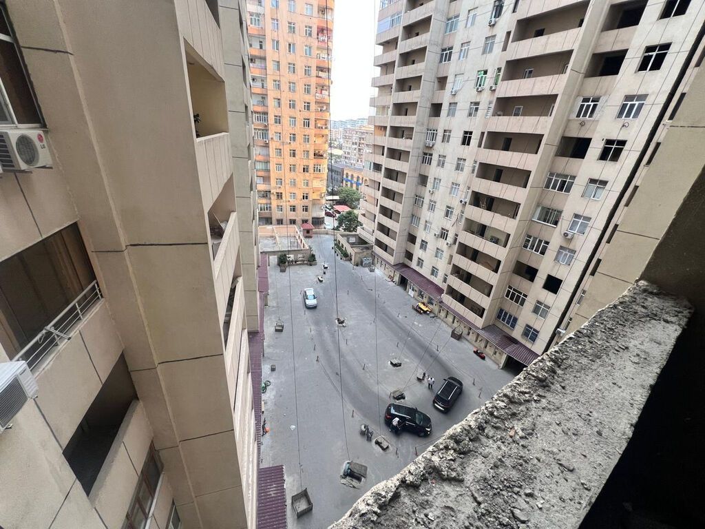 3 otaqlı, Yeni tikili, 184 kv. m