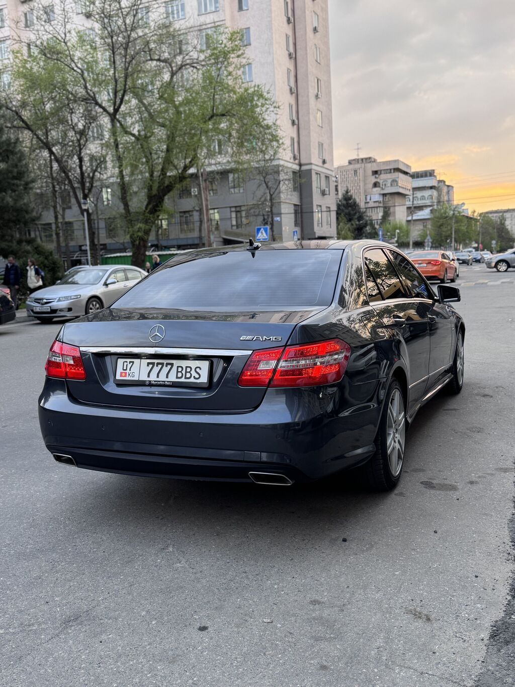 Mercedes-Benz E-Class: 2011 г., 3.5 л, Автомат, Бензин, Седан: фото 3