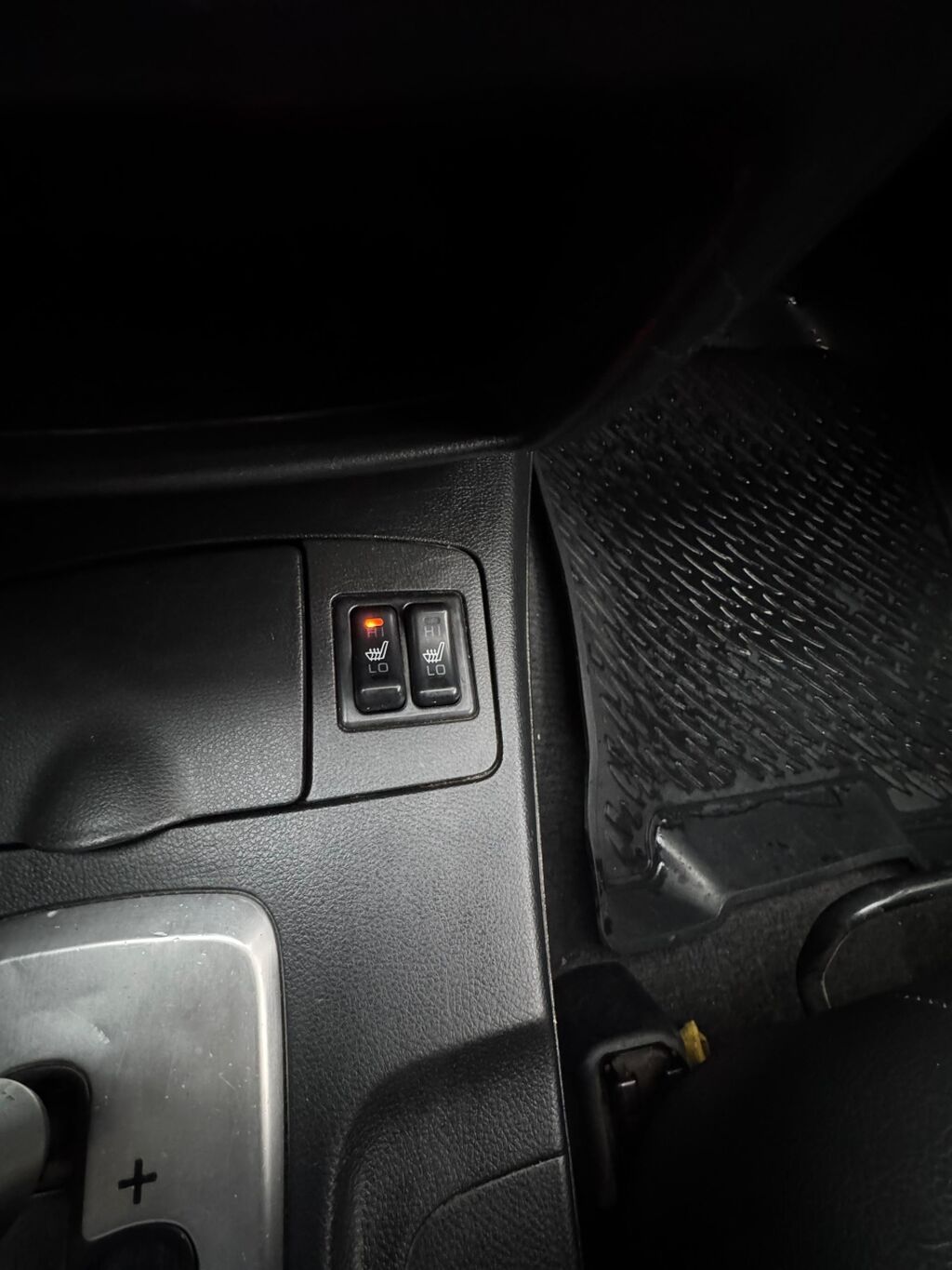 Mitsubishi Outlander: 2004 г., 2.4 л, Автомат, Газ, Универсал: фото 7