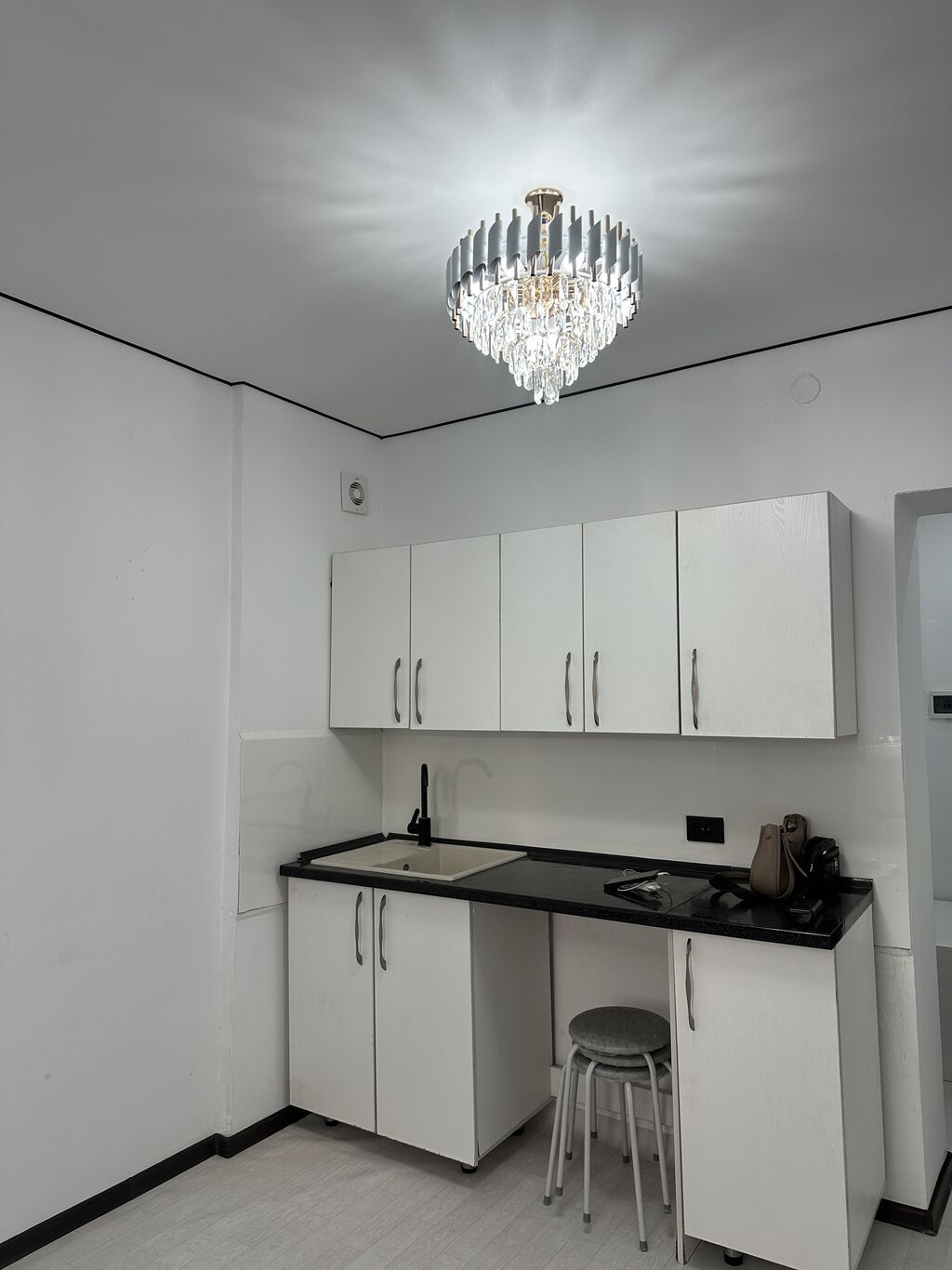 Студия, 24 м², Аламединский рынок / базар 2 этаж, Свежий ремонт: фото 2