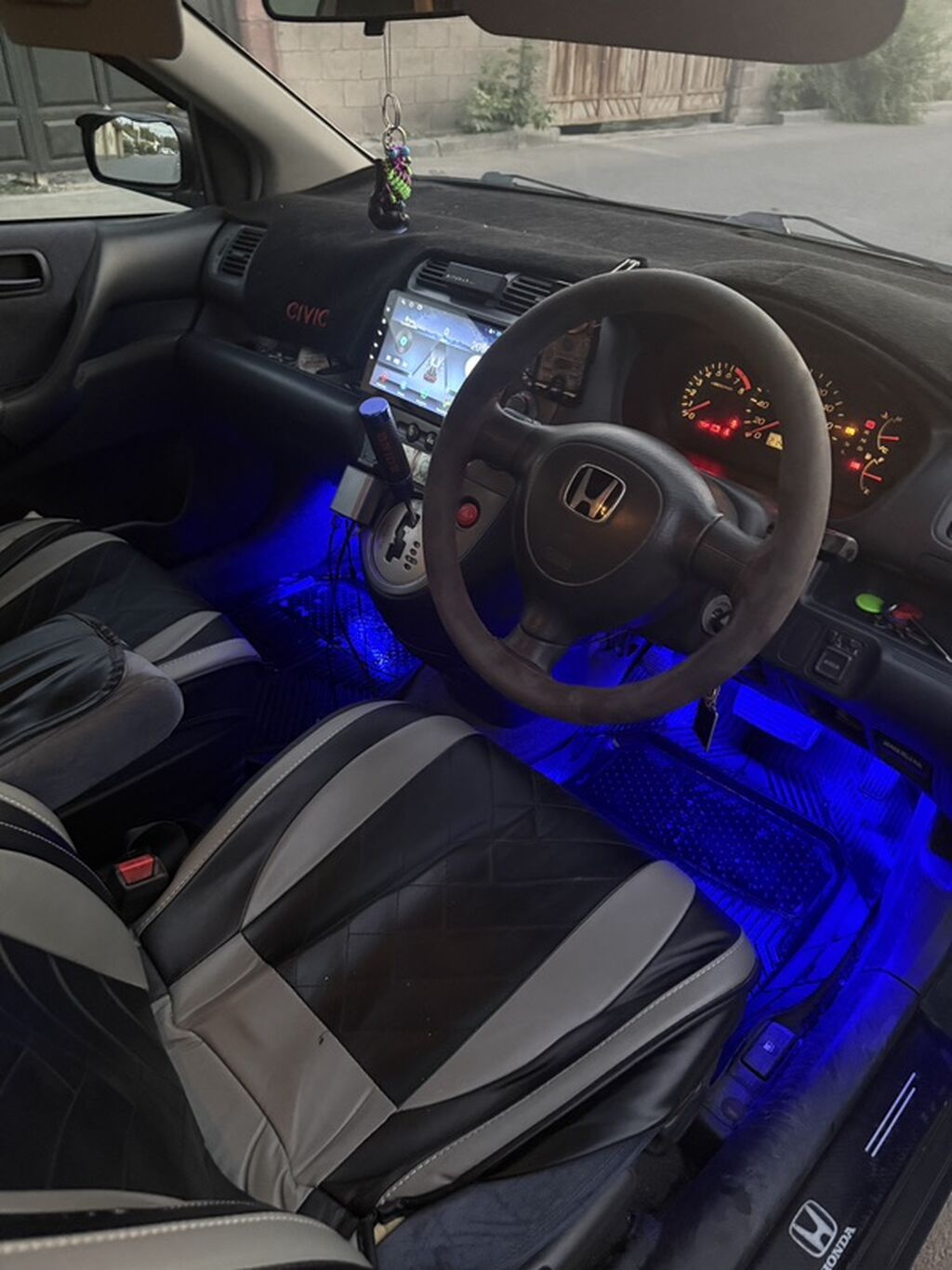 Honda Civic: 2001 г., 1.5 л, Вариатор, Бензин, Хэтчбэк: фото 7