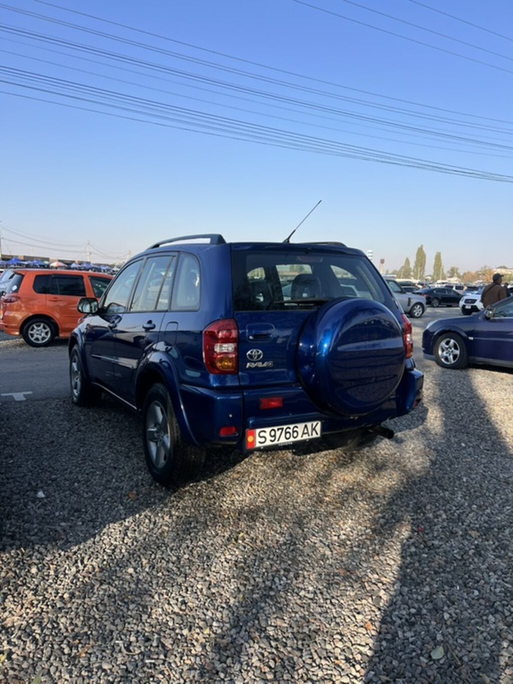 Toyota RAV4: 2004 г., 2 л, Автомат, Бензин, Кроссовер: фото 3