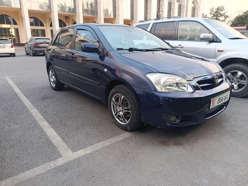 Toyota Corolla: 2005 г., 1.6 л, Автомат, Бензин, Хэтчбэк: фото 4