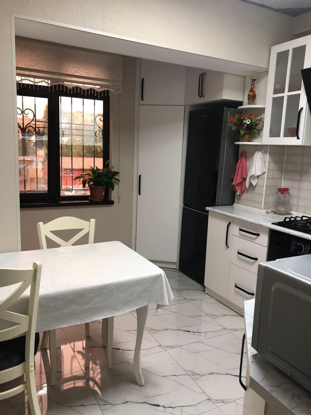 Bakı, Bakıxanov qəs., 5 otaqlı, Köhnə tikili, m. Neftçilər, 120 kv. m
