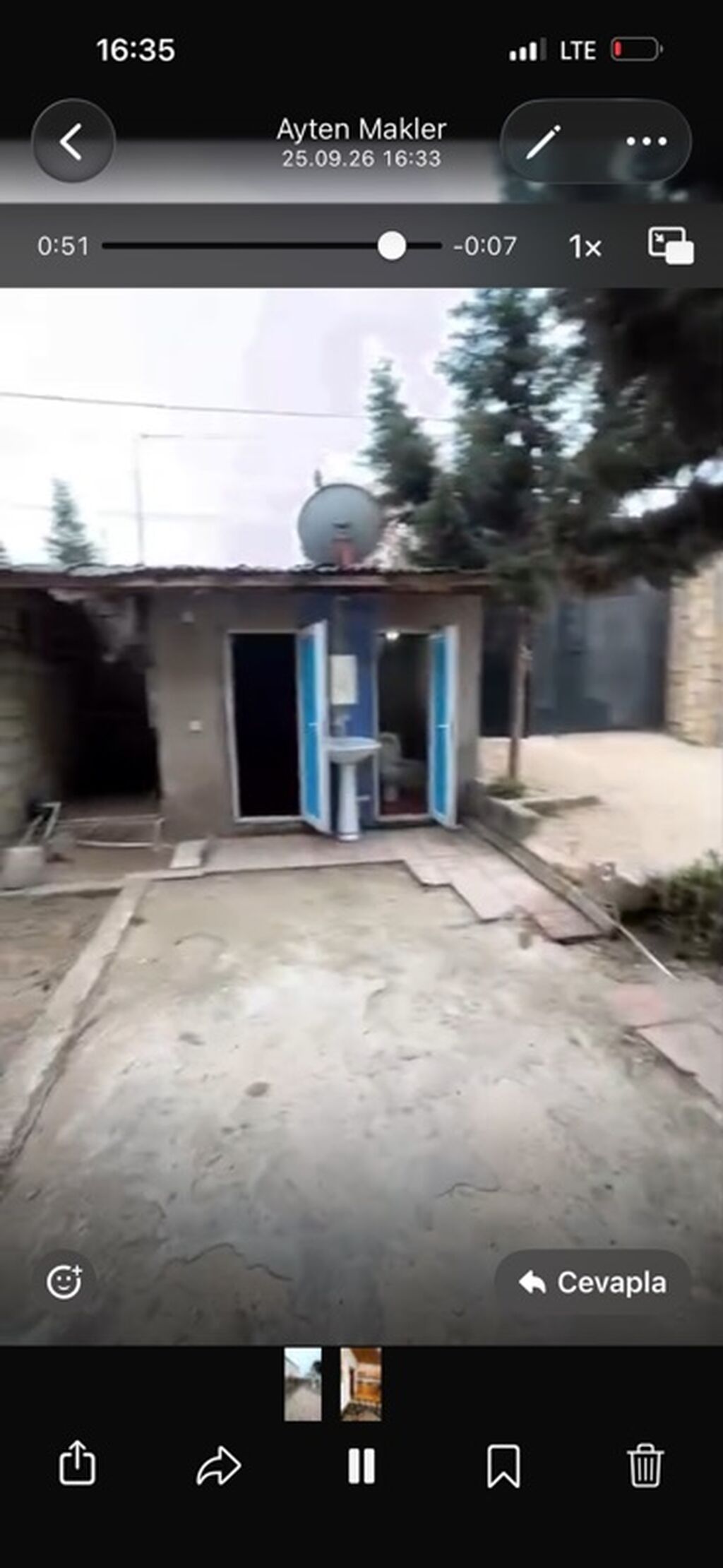 Həyət evi satılır/kirayə verilir – şəhərdənkənar, sakit məhəllədə. -