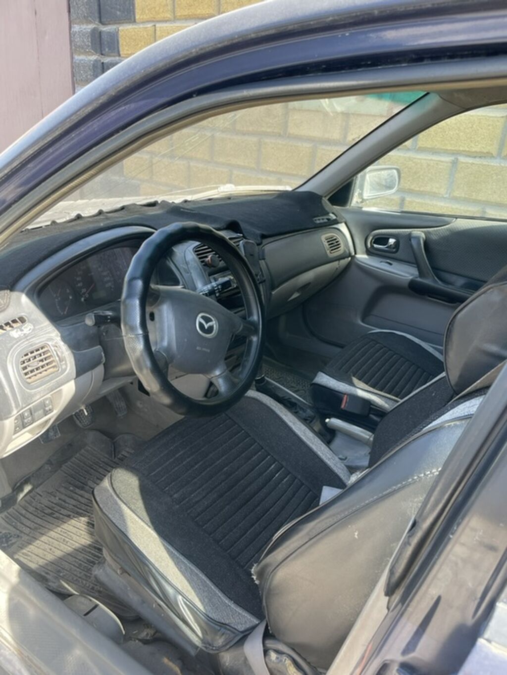 Mazda 323: 2001 г., 1.6 л, Механика, Бензин, Хэтчбэк: фото 7