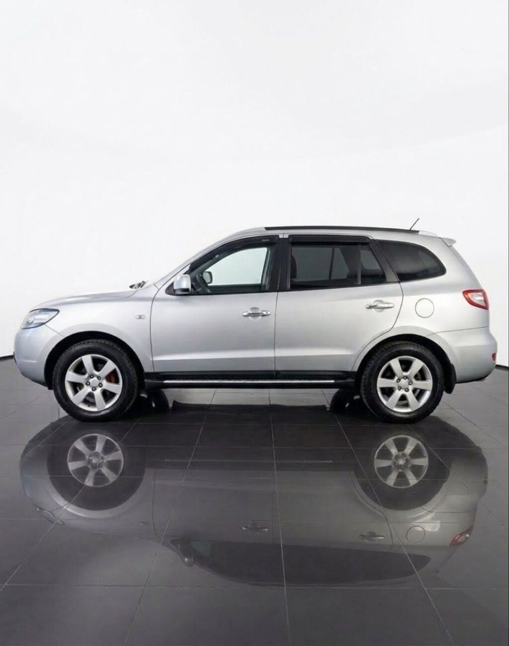 Hyundai Santa Fe: 2008 г., 2 л, Автомат, Дизель, Внедорожник: фото 2