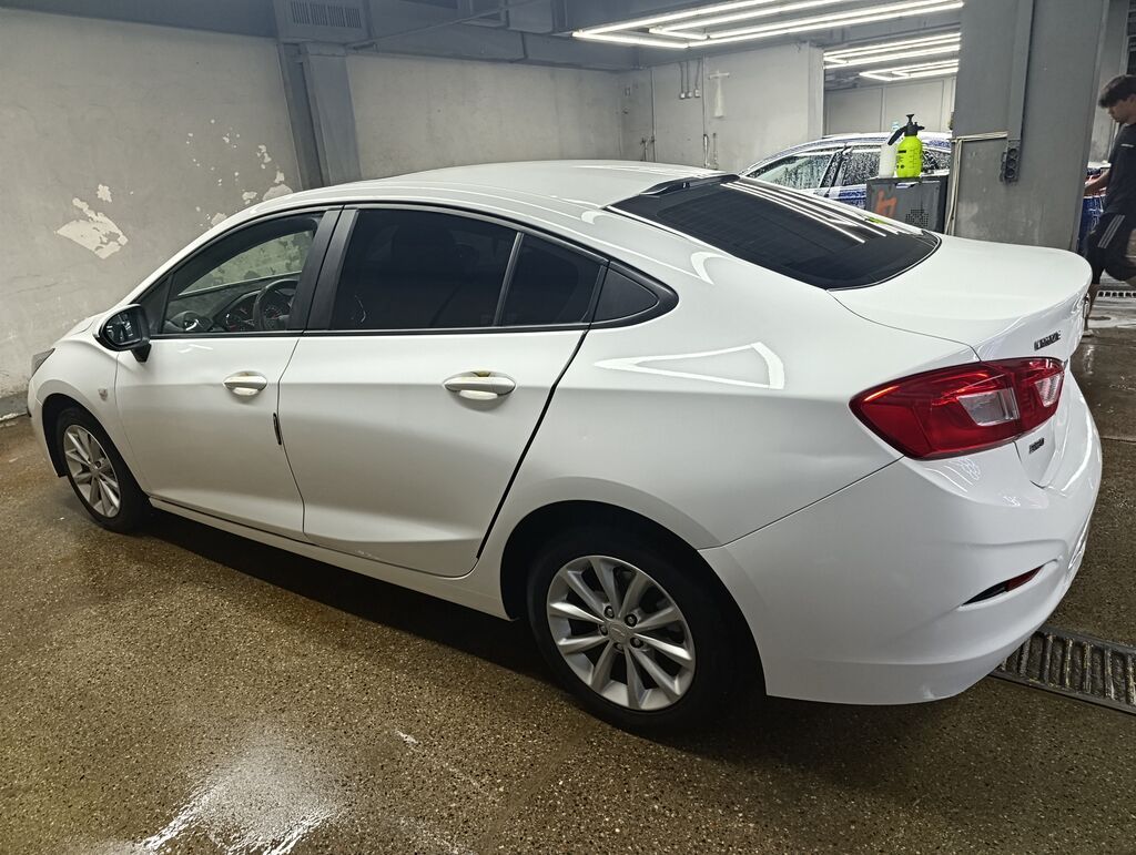 Chevrolet Cruze: 2018 г., 1.4 л, Автомат, Бензин, Седан: фото 3