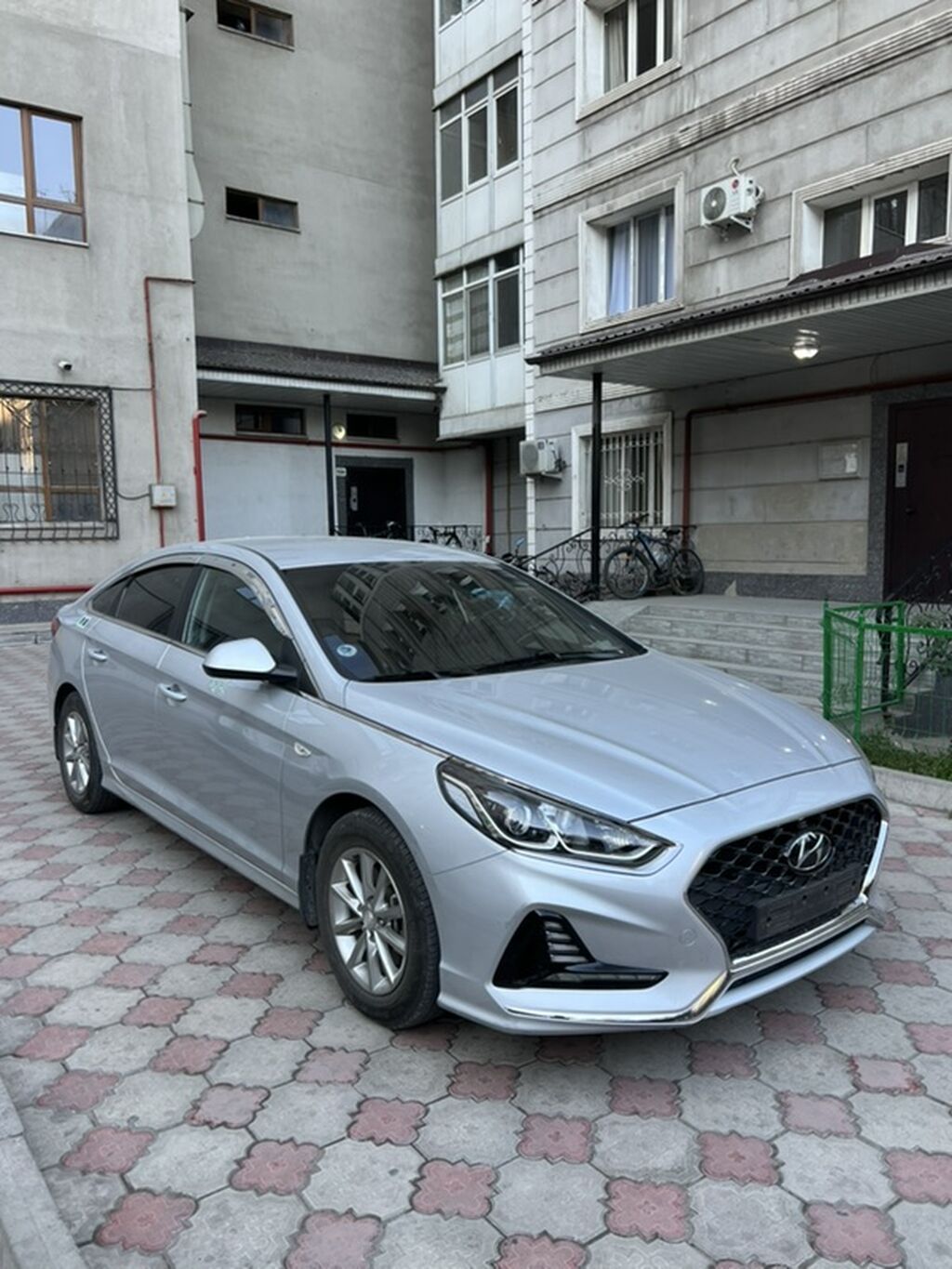 Hyundai Sonata: 2019 г., 2 л, Автомат, Газ, Седан: фото 2