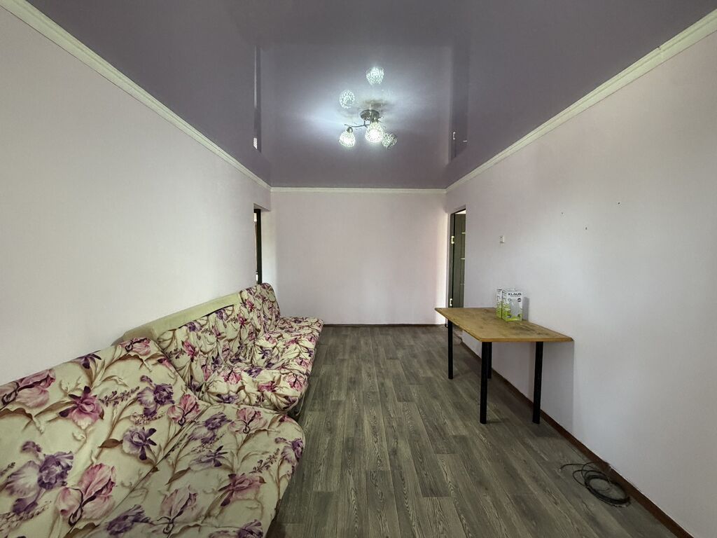 3 комнаты, 58 м², 104 серия, Юг-2 мкр 104 серия, 2 этаж: фото 5