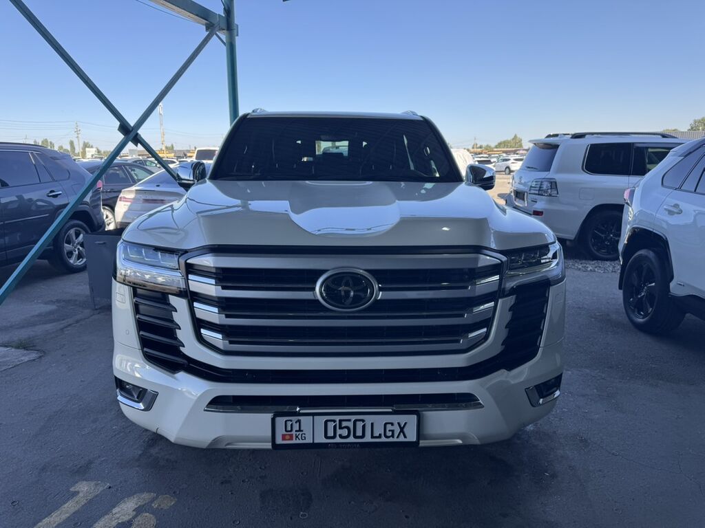 Toyota Land Cruiser: 2022 г., Бензин, Внедорожник: фото 3