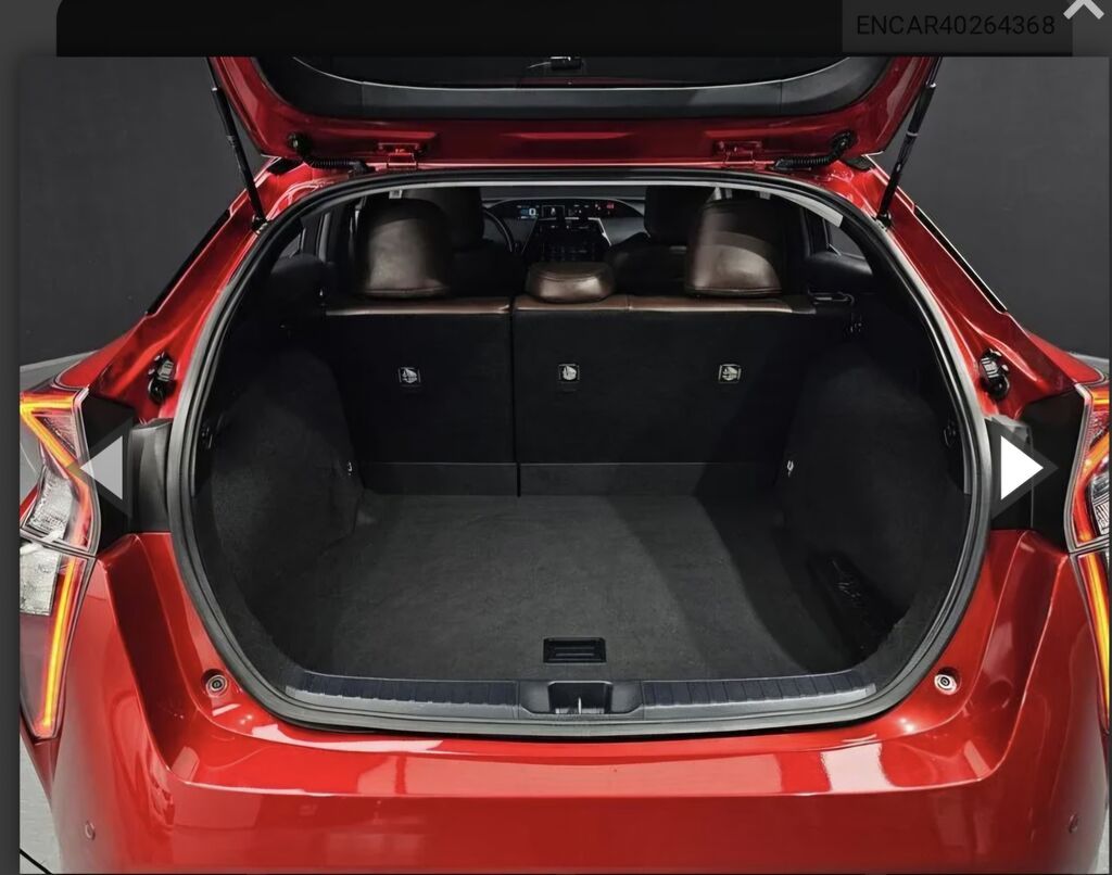 Toyota Prius 2018, гибрид, хэтчбек: фото 8