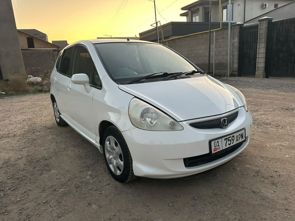 Honda Fit: 2003 г., 1.3 л, Автомат, Бензин, Хэтчбэк: фото 1