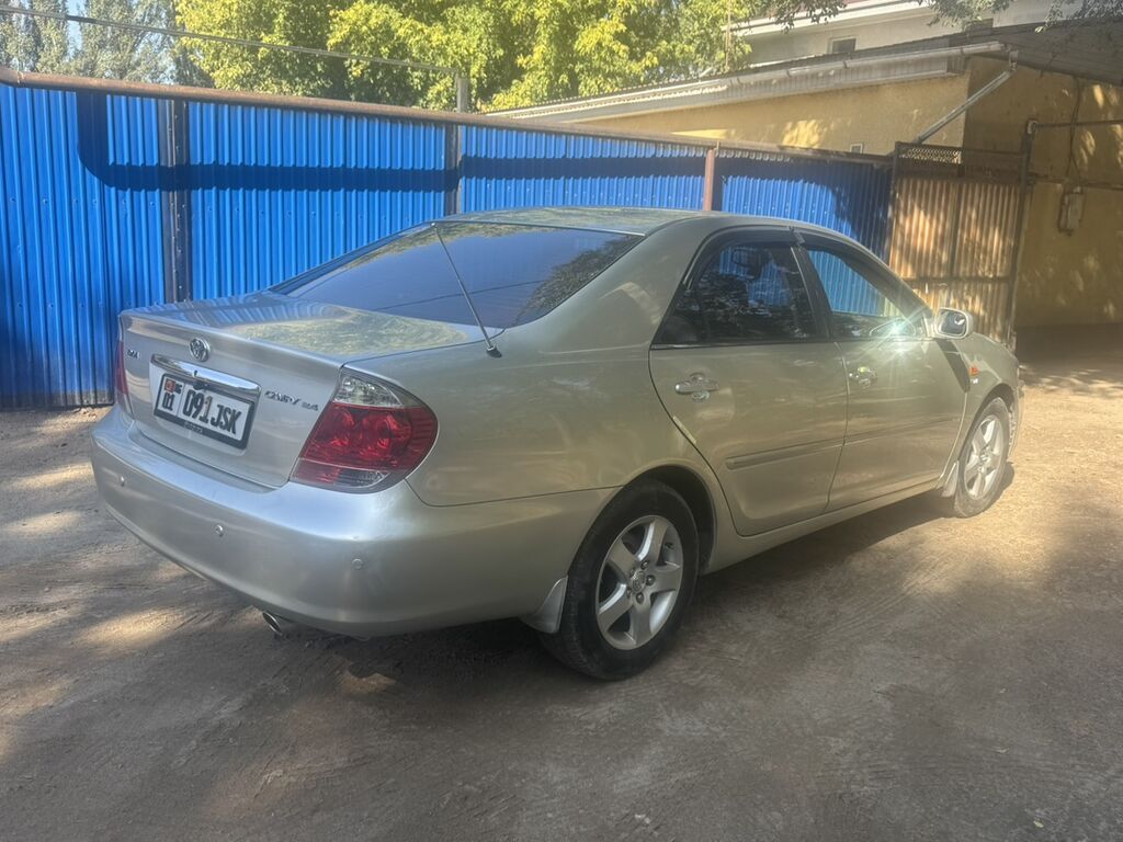 Toyota Camry: 2005 г., 2.4 л, Автомат, Седан: фото 3