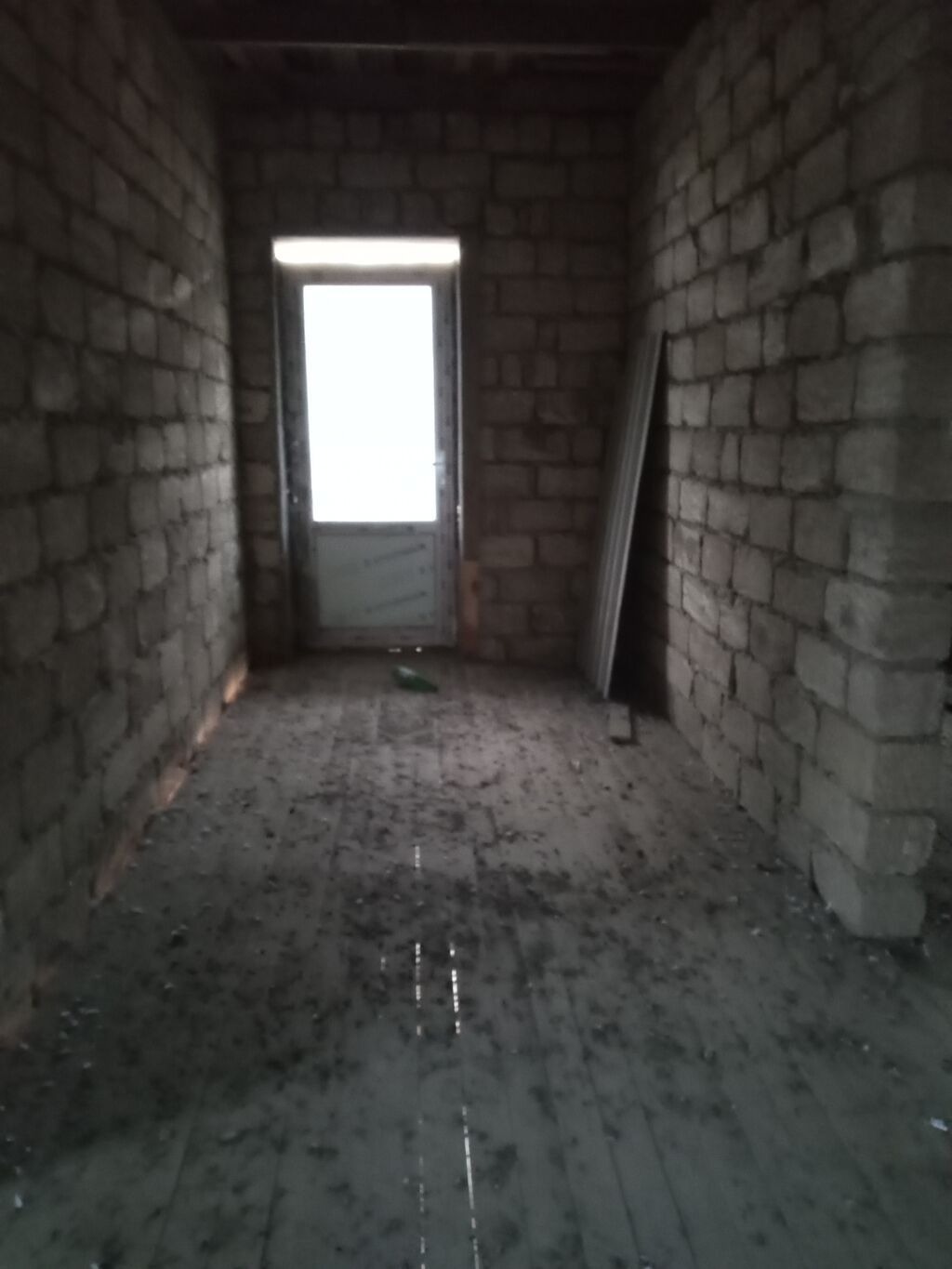 5 otaqlı, 180 kv. m, Kredit yoxdur, Təmirsiz