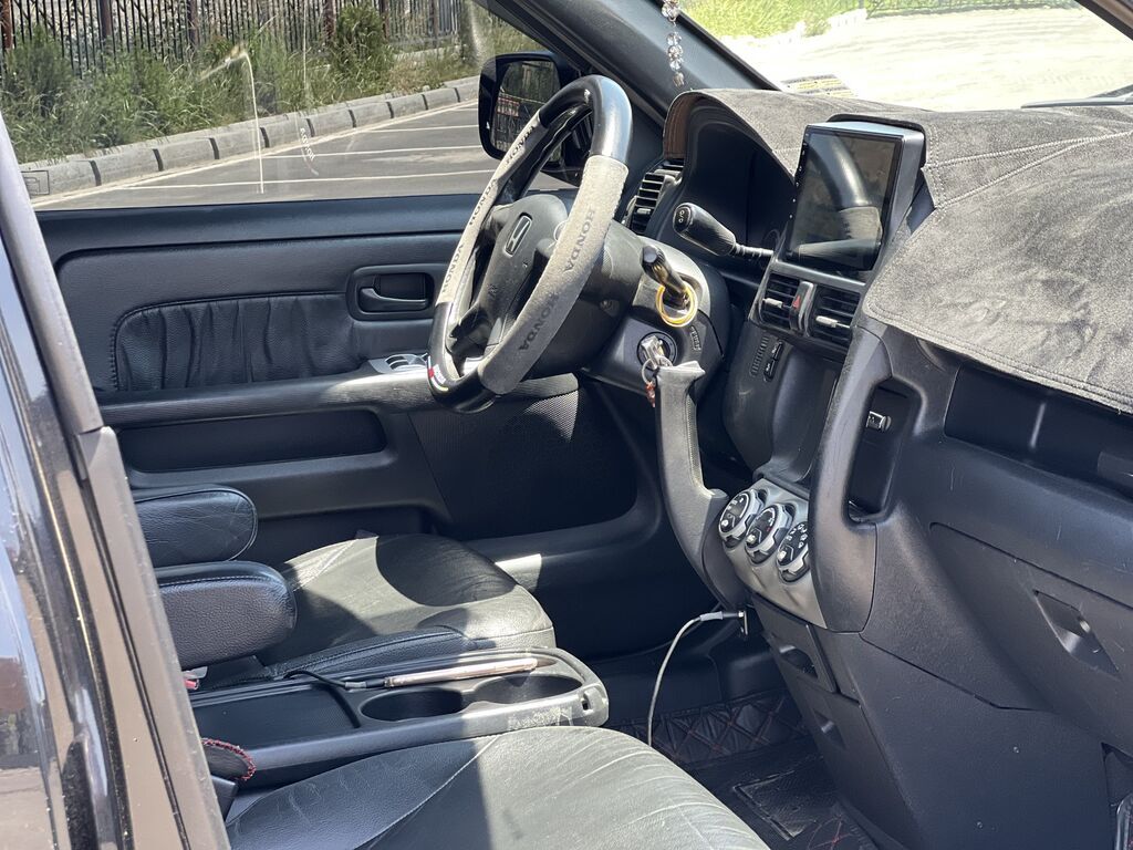 Honda CR-V 2004 г., 2 л, автомат, кожа: фото 5
