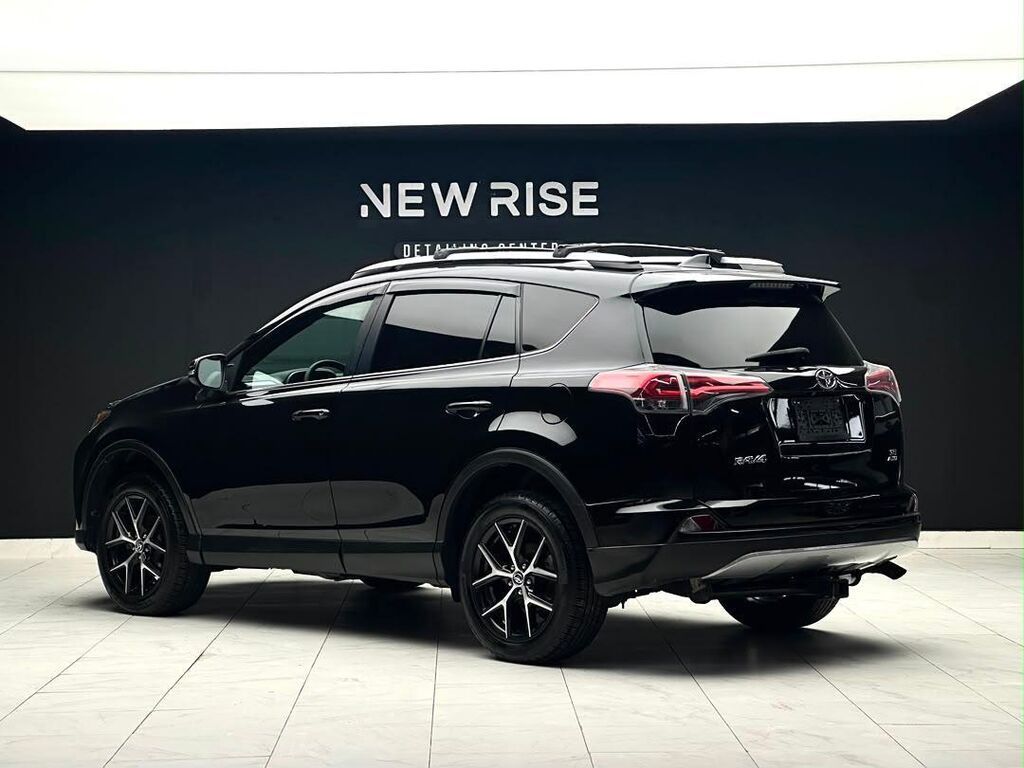 Toyota RAV4: 2018 г., 2.5 л, Автомат, Бензин, Кроссовер: фото 2