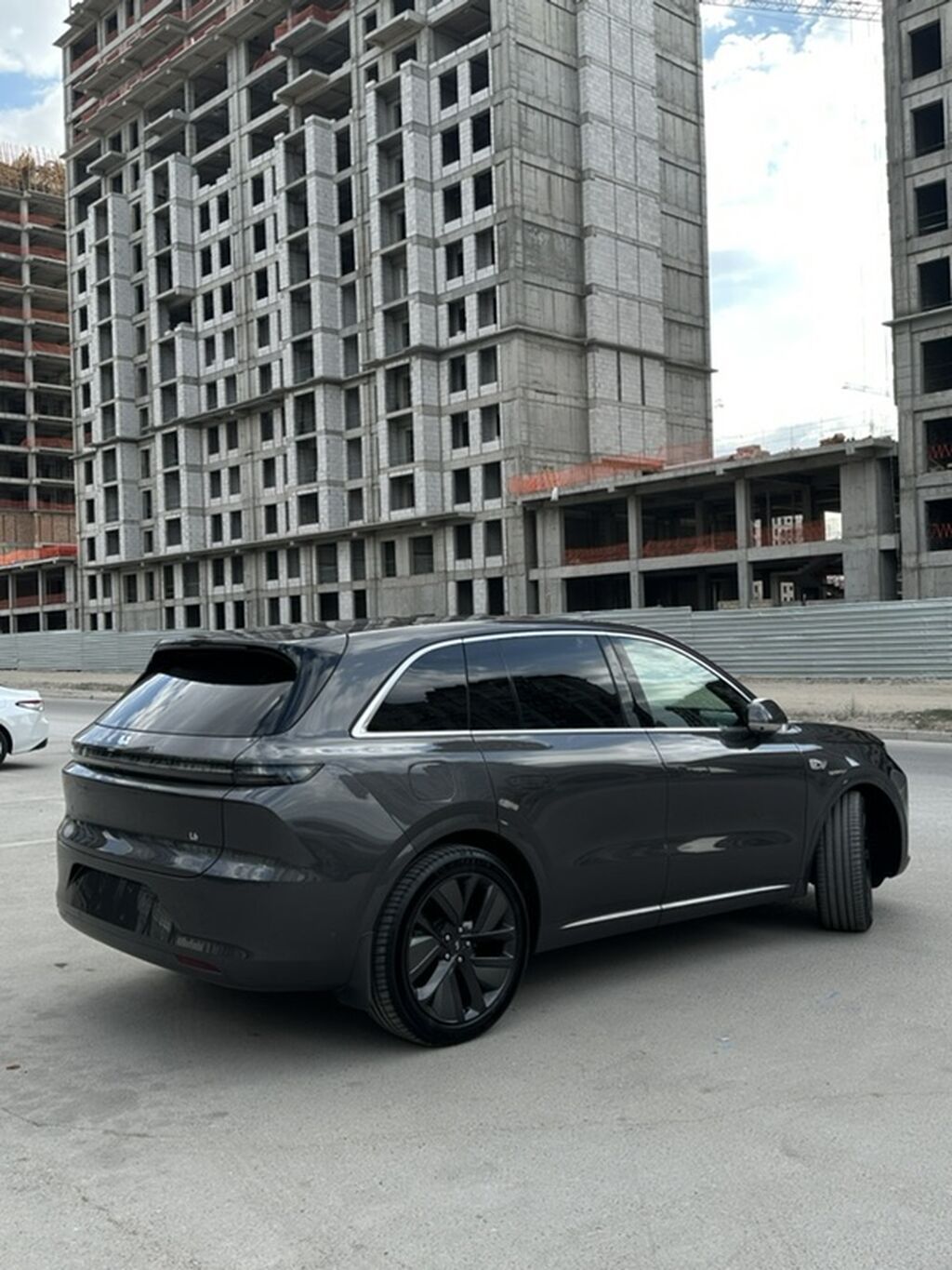 Lixiang L6: 2025 г., 1.5 л, Автомат, Гибрид, Кроссовер: фото 4